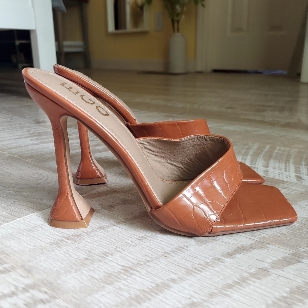 EGO Faux Leather Sculptured Heel Mule - Picture 2 of 16